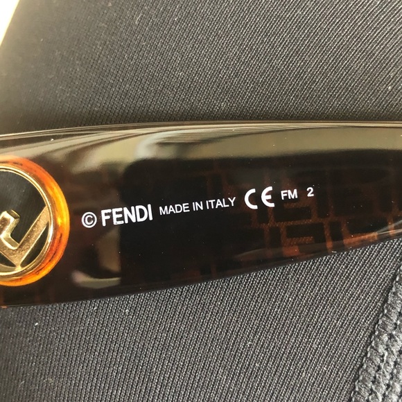 🔥NEW BLOGGERS CHOICE FENDI SUNGLASSES 🔥 - Picture 13 of 16